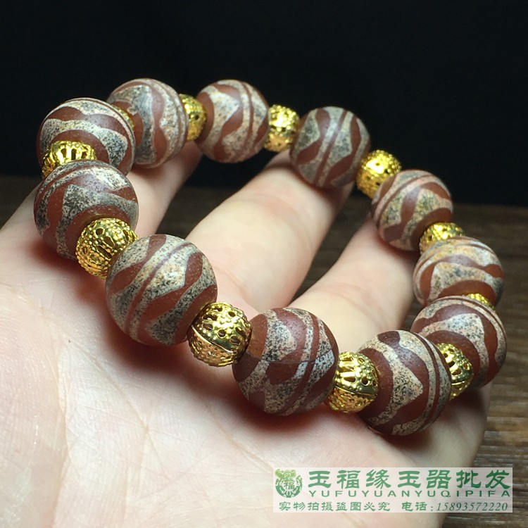 秘蔵上肯紅天珠‼️西蔵老礦紅玉髄米粒型虎牙天珠 超希少秘蔵上肯紅天珠‼️西蔵老礦紅玉髄手工紅双虎牙天珠