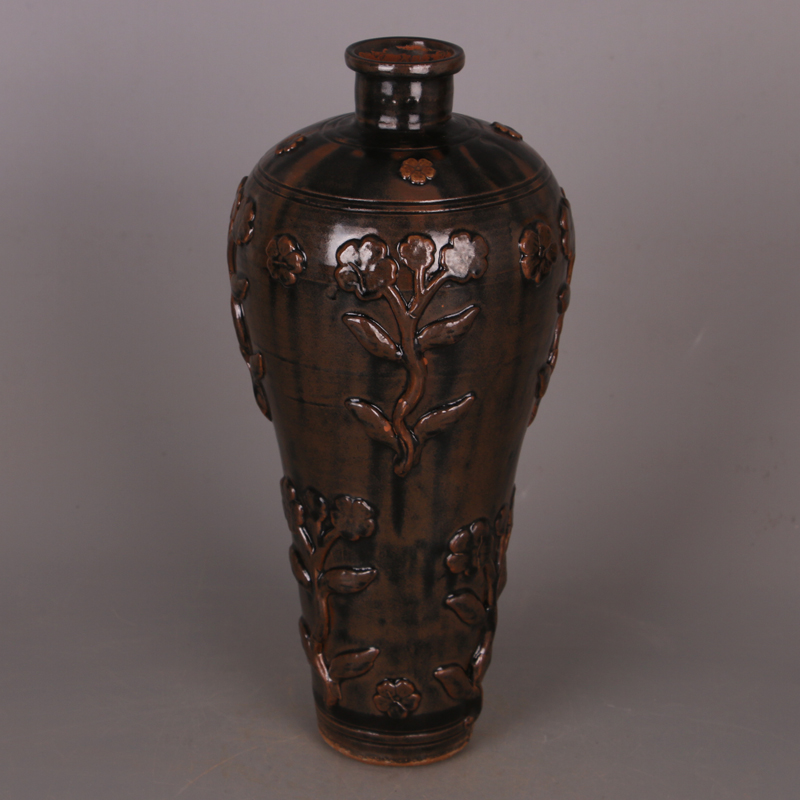宋吉州窯黒釉葉子紋梅瓶  景徳鎮 陶磁器 装飾品 現代工芸品 美術品 置物 宋吉州窯黒釉葉子紋梅瓶 景徳鎮 陶磁器 装飾品 現代工芸品 美術