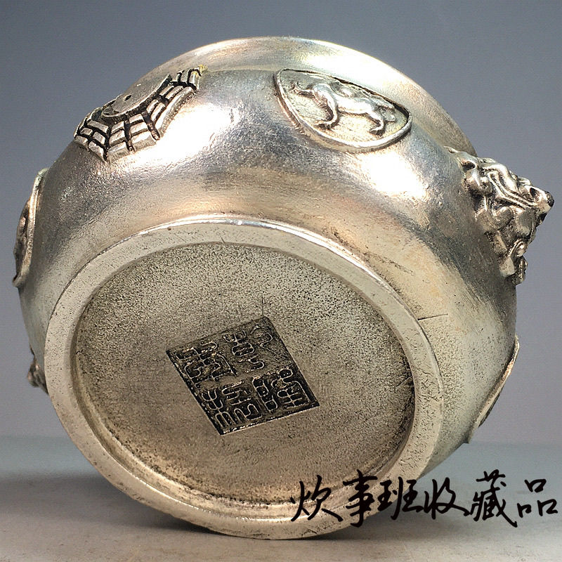 清乾隆年制純銅鍍銀四神獸八卦香爐復古家居供奉插香爐擺件收藏c7301