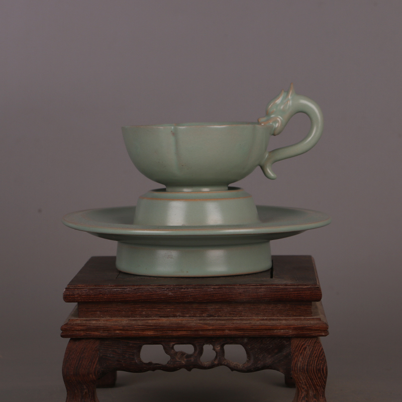 宋汝窯青釉竜柄公道杯   装飾品 現代工芸品 美術品 置物 宋汝窯青釉竜柄公道杯 装飾品 現代工芸品 美術品