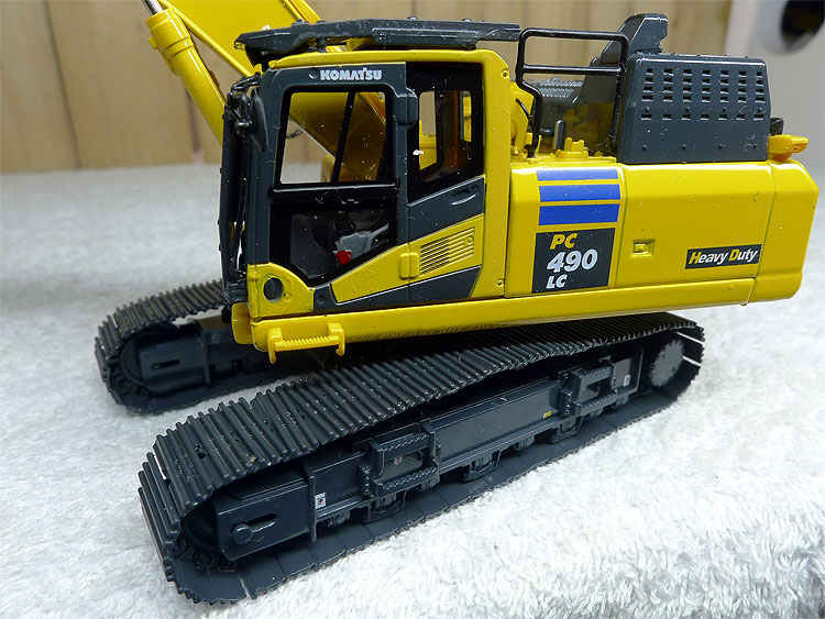 模型製作用品 KOMATSU PC490LC 1 /50 Original Authorized Authentic Diecast UH 8120 1:50 Universal