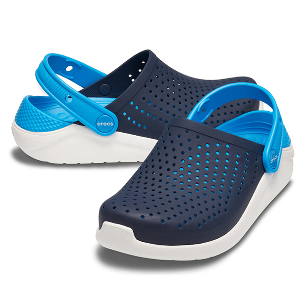 crocs aqua