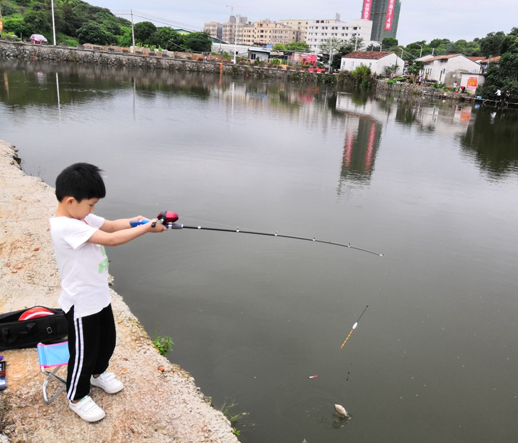 漁具○ 迷你海竿短節拋竿兒童魚竿釣魚竿全套小孩初學者新手專用拋竿路