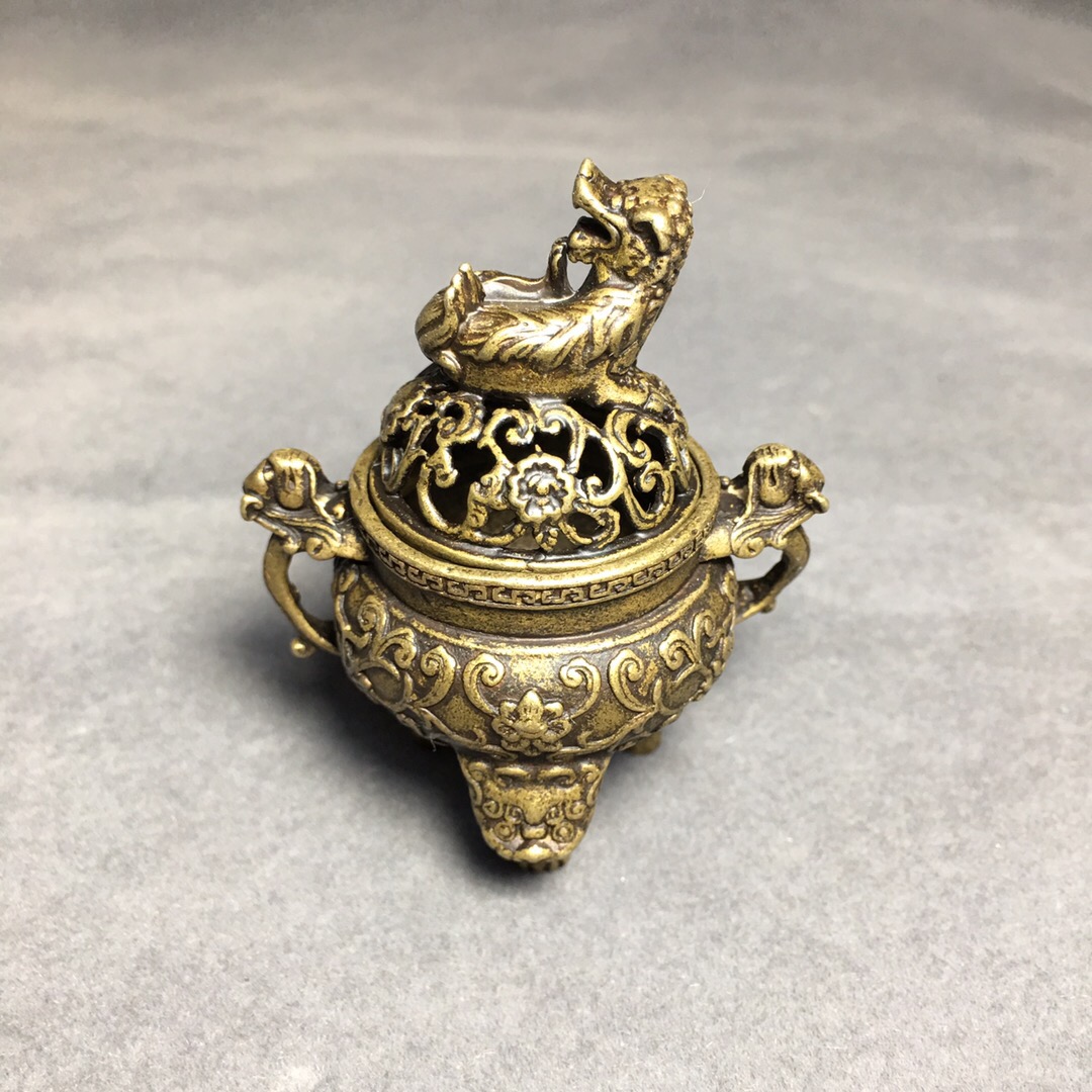 古玩銅器銅爐獸頭三足雙耳小銅香爐仿古做舊老銅微雕熏香爐小把件 古玩銅器銅爐獸頭三足雙耳小銅香爐仿古做舊老銅微雕熏香爐小把件