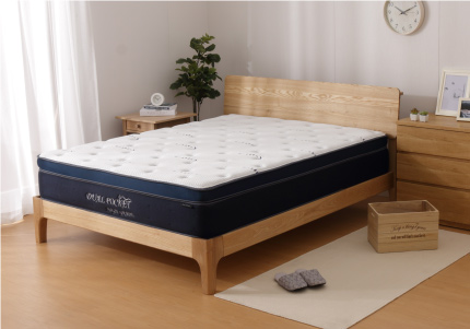 VIK　雙人實木床座