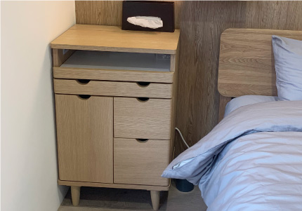 LUFFY 木質化妝台