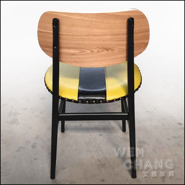 小蝴蝶餐椅背面